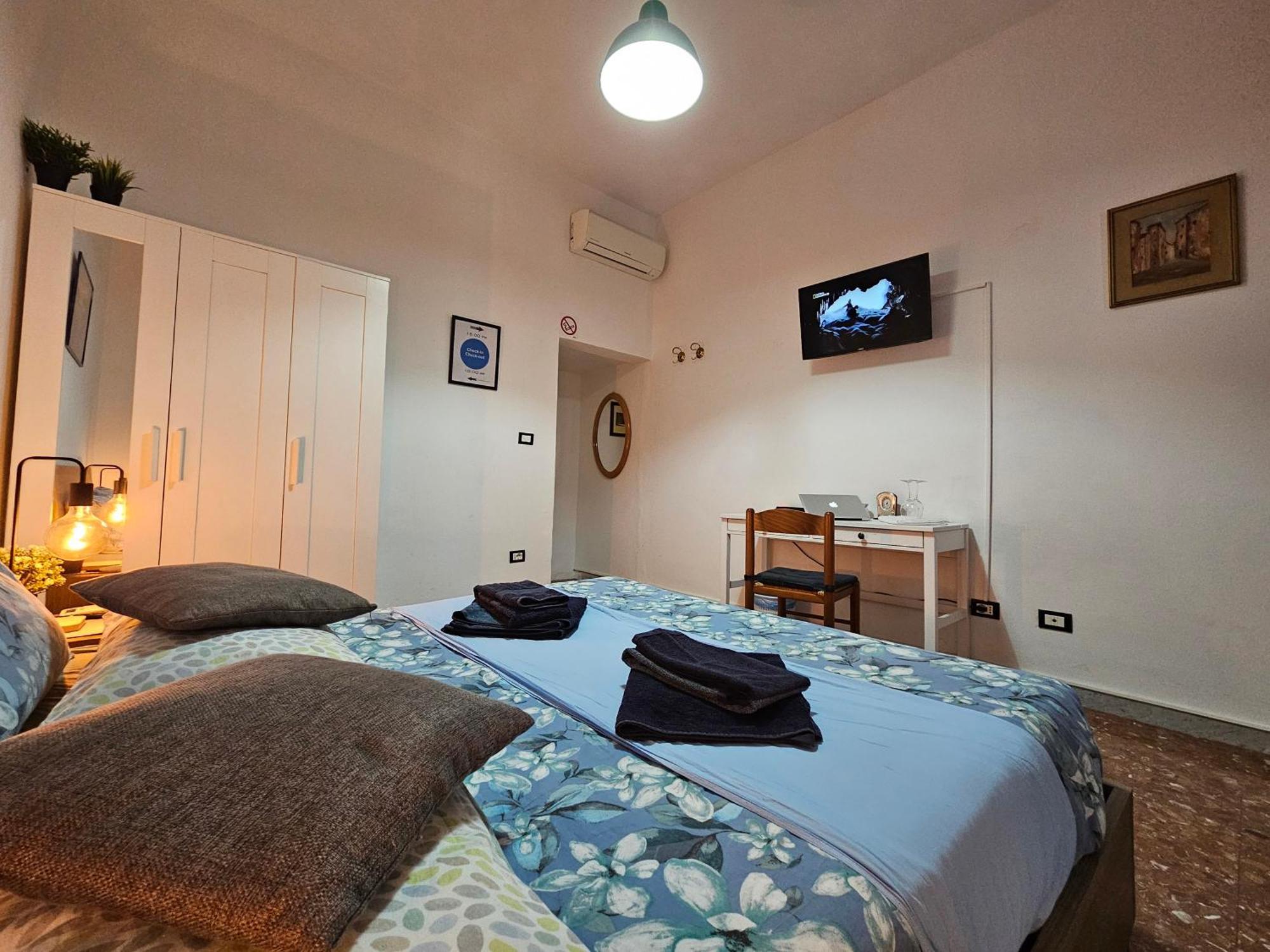 Eva Capital Guest House Vitinia Exterior foto